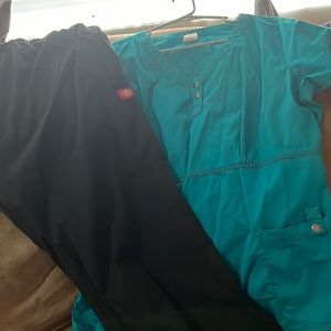 Scrub set teal and black